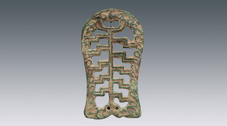 几何纹青铜饰牌