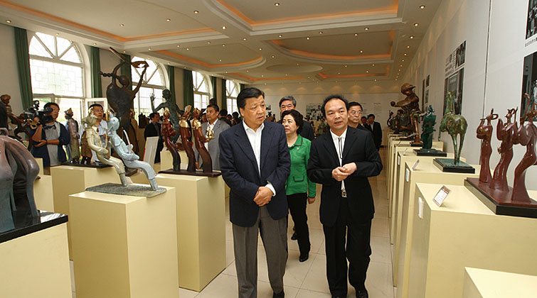 美国著名雕塑家吴信坤雕塑艺术馆